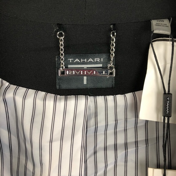 T Tahari Plus Size Open Front Blazer Black Sz 22W - Picture 6 of 9